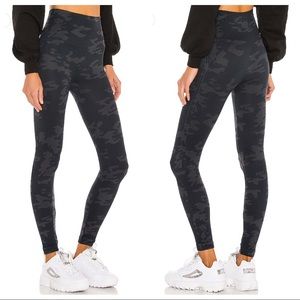 Spanx Look At Me Now Camo Print Seamless Leggings